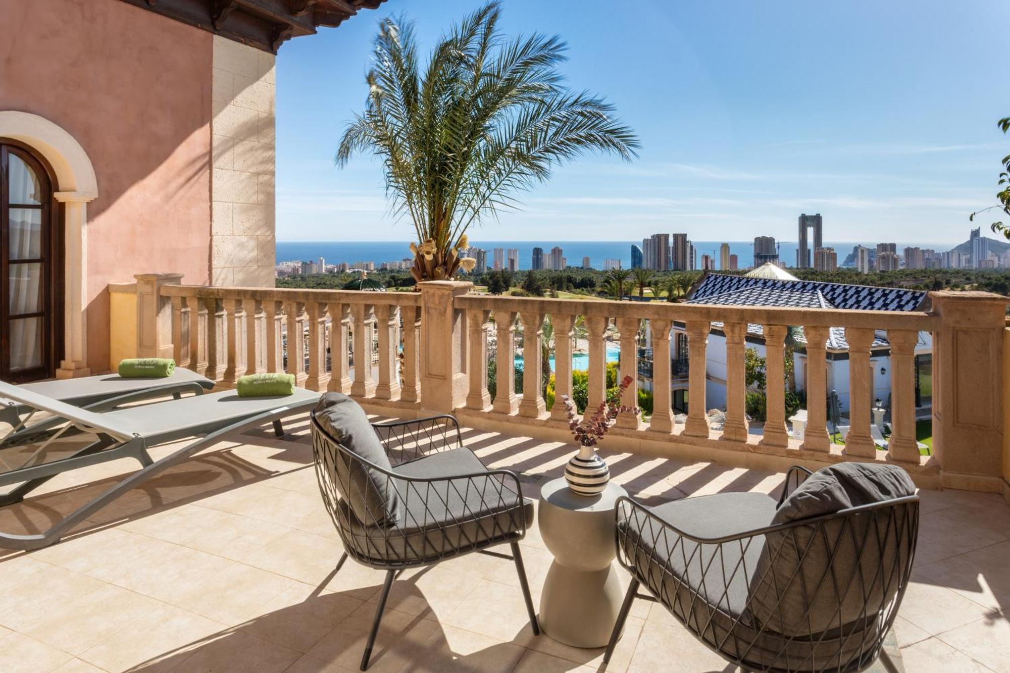 The Level At Melia Villaitana (Adults Only) Бенидорм Екстериор снимка