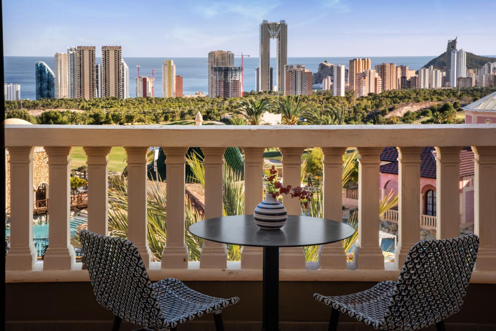 The Level At Melia Villaitana (Adults Only) Бенидорм Екстериор снимка